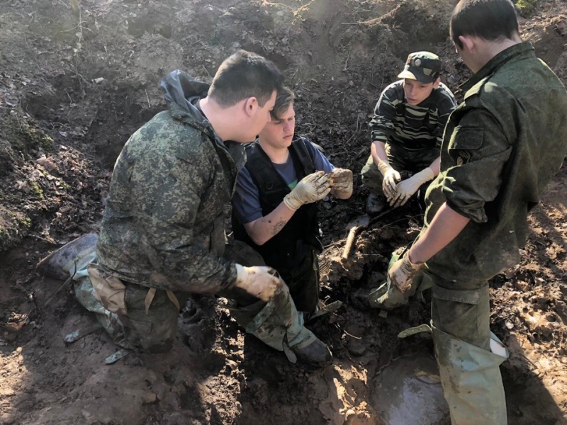 Поисковики Колледжа МГАВТ в канун Дня Победы обнаружили и подняли останки более 200 павших бойцов Великой Отечественной 