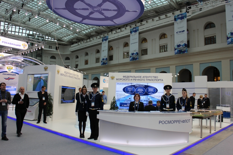 Выставка и форум  «Транспорт России» продолжают свою работу