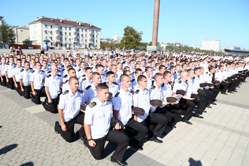 Полторы тысячи новых ушаковцев получили курсантские билеты  