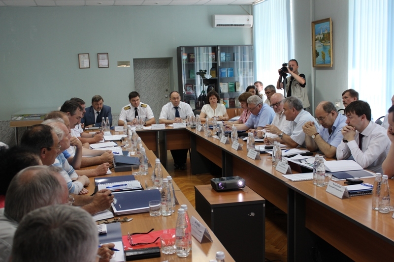 В Ростове-на-Дону прошел круглый стол «О развитии воднотранспортного комплекса на реке Дон» 