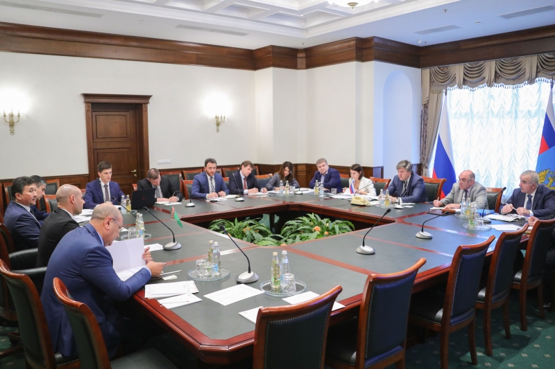 Виктор Олерский провел встречу с руководителем Туркменской логистической ассоциации 
